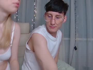 couple
        williamandmia cam image #1621503