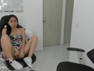 couple
        emillybrowm cam image #4822777