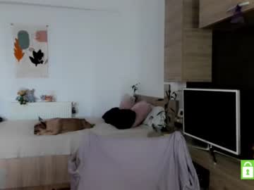girl
        belovedkhlloe cam image #2946006
