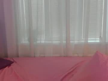 girl
        angelina_new cam image #1328224