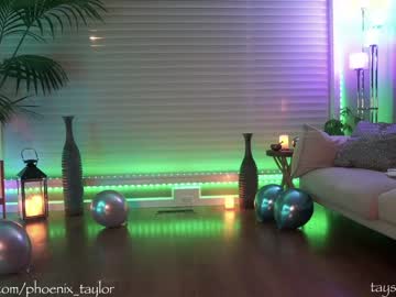 girl
        phoenix_taylor cam image #566927