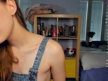 girl
        youne_and_beautiful cam image #1575770