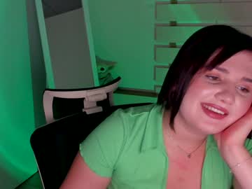 girl
        jennie_berry cam image #5242187