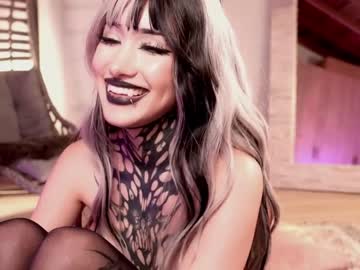 girl
        goth_dolll cam image #3841365