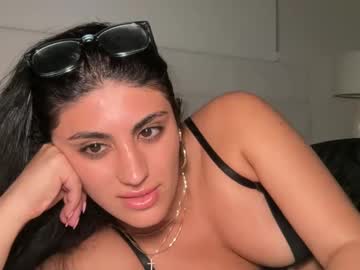 girl
        adriannasweetness cam image #5624307