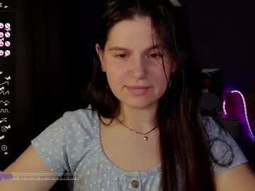 girl
        bellaelya cam image #6661640