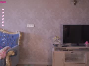 girl
        aprilclark cam image #1841332