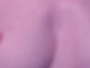 girl
        lauratanguy cam image #5088386
