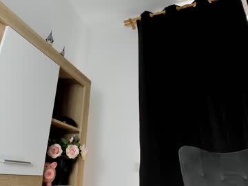girl
        9harlotte99 cam image #1817595