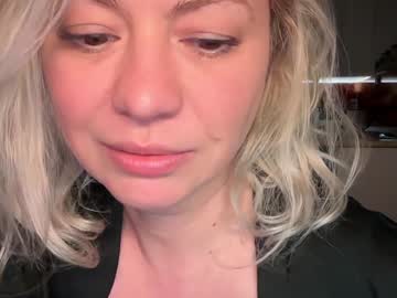 girl
        kiradivine cam image #6555031