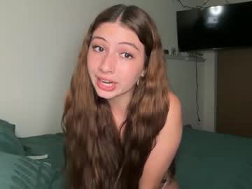 girl
        cami_calderon cam image #6845205