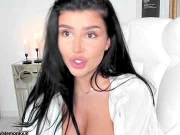 girl
        moniqueeass cam image #4353953
