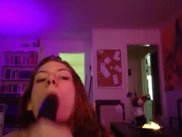 girl
        surrealbae cam image #2805440