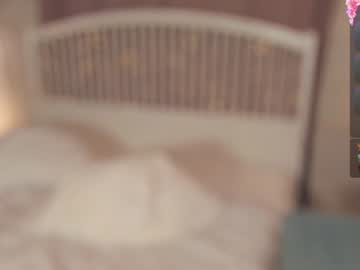 couple
        tay_bridg cam image #5202813