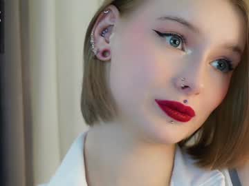 girl
        odeliabrownell cam image #5223014