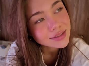girl
        lustonmymind_ cam image #6938184