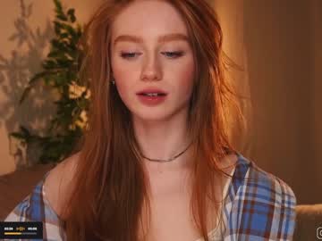 girl
        lizzy_blaze cam image #4414762