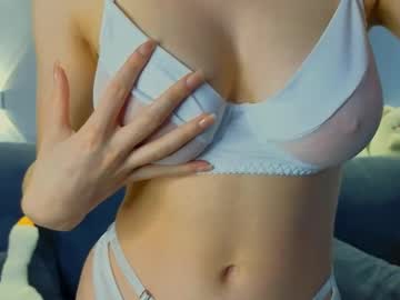 girl
        adaaliin_shh cam image #5406915