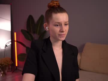 girl
        toxl cam image #4384564