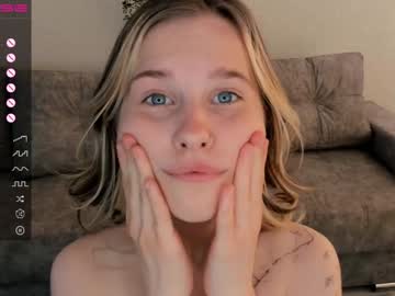 girl
        lynnatlee cam image #4275735
