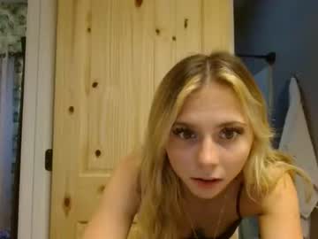girl
        emilystarxs cam image #3517387