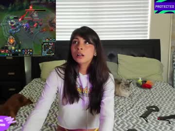 girl
        violetttflowers cam image #1218744