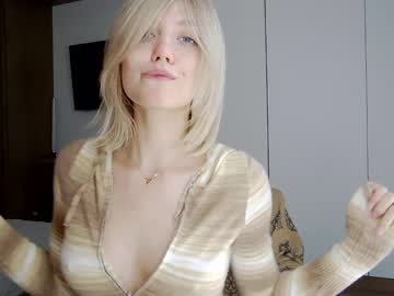 girl
        sweet_tinker_bell cam image #2398192
