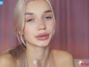 girl
        elisa_baby_girl cam image #3112681