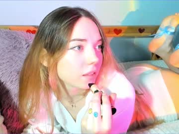 girl
        thisisamelia cam image #3470665