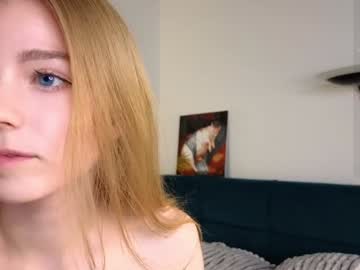 girl
        lovely_shyy cam image #5615522