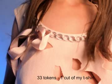girl
        elliehunt cam image #2135181