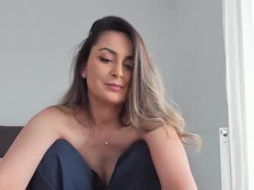 girl
        epicfu cam image #1647299