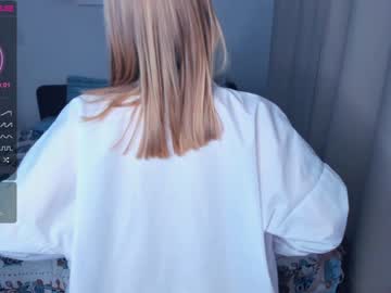 girl
        sun_shiiine cam image #1355509