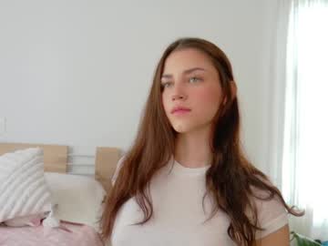 girl
        grettabenett_ cam image #6167160