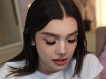 girl
        karina_amiri cam image #4721557