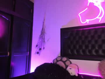 girl
        iam_eli cam image #2411931