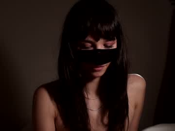 girl
        chaturbatable cam image #2190198