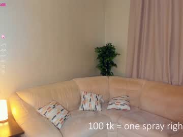 girl
        odeliadearborn cam image #3180327