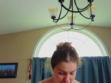 girl
        chroniclove cam image #6727443