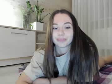 girl
        meryfoxxx cam image #5964747
