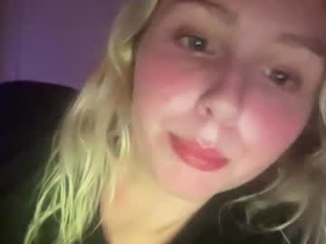 girl
        prettykitten123 cam image #5207496