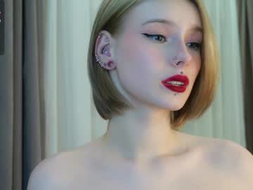 girl
        odeliabrownell cam image #5224130