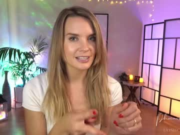 girl
        phoenix_taylor cam image #3495335