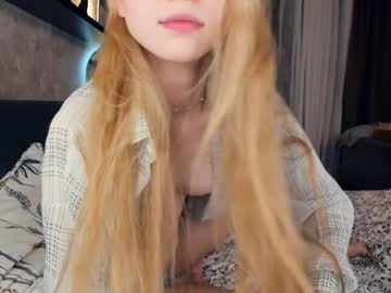 girl
        one_1ove cam image #6707733