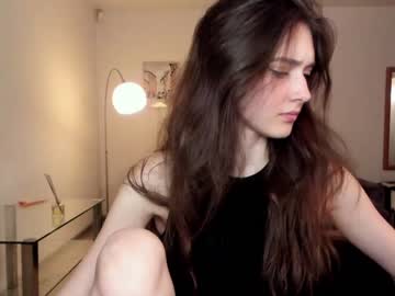 girl
        _wilson__ cam image #1850683