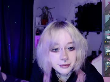 girl
        lollyshy__ cam image #5328508