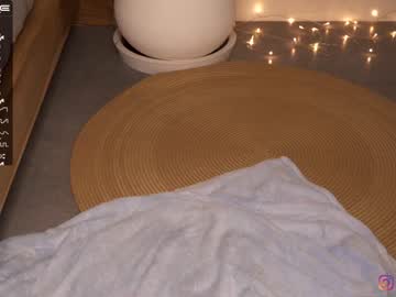girl
        liass_molly cam image #2062388