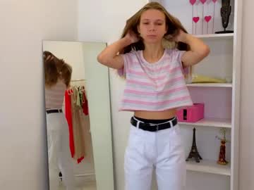 girl
        francesmontes cam image #2783354