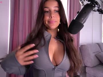 girl
        innocentemmy cam image #4914432