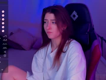 girl
        vvednesday cam image #71099